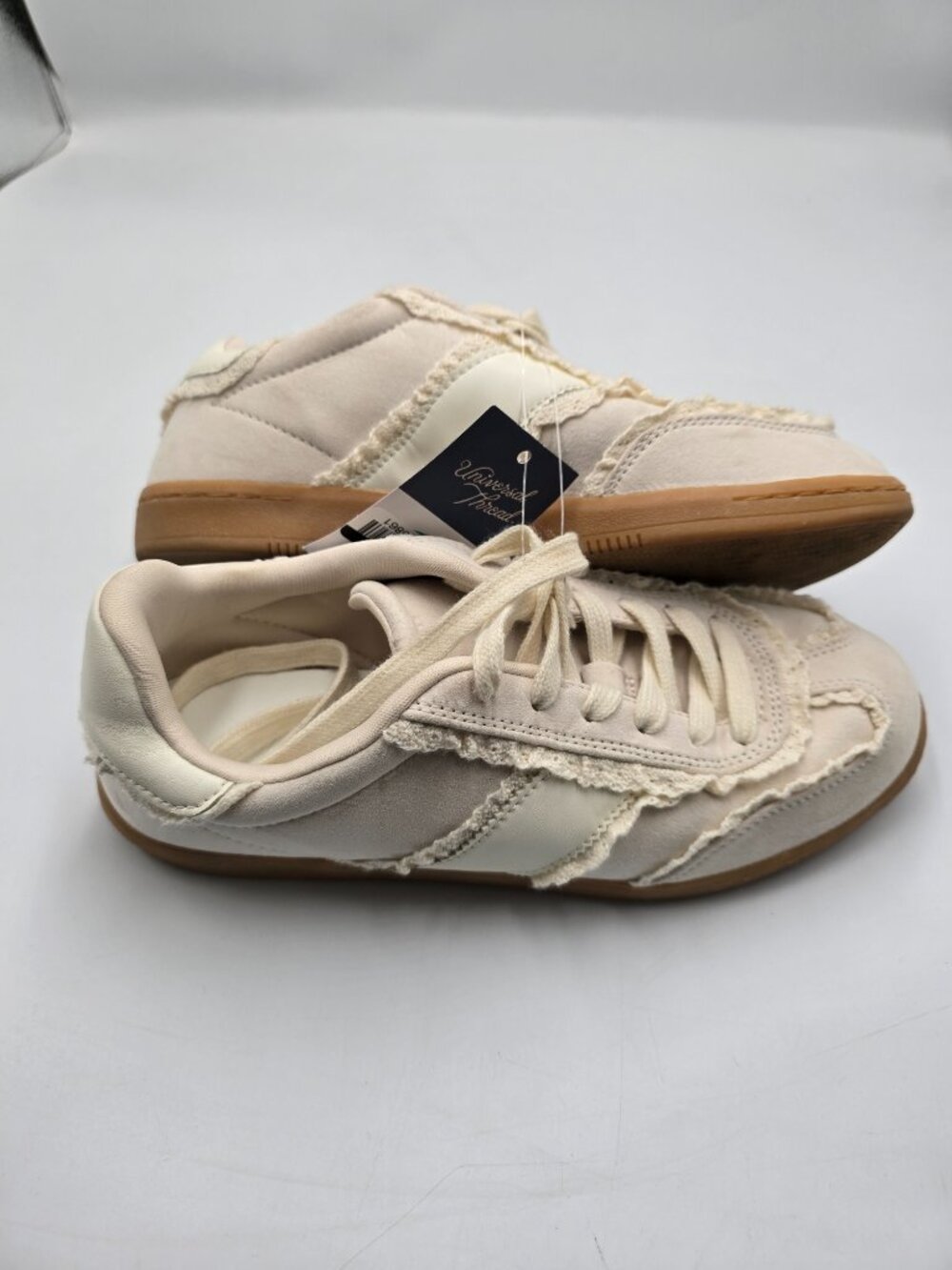 Universal Thread Sneaker - Picture 2 of 3